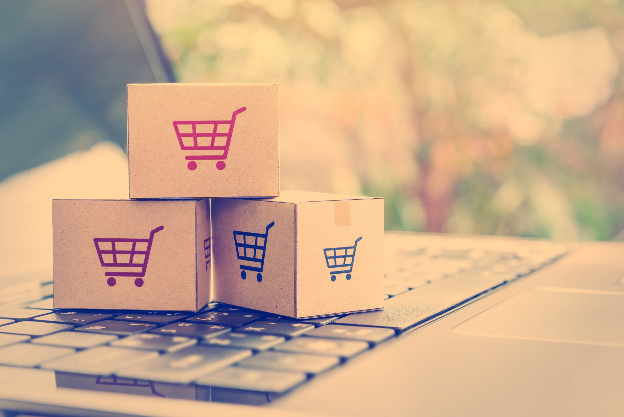 Rozpoczynasz przygodę z e-commerce? Postaw na WooCommerce!